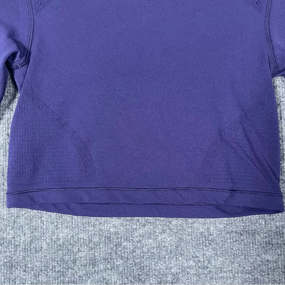 Lululemon Womens 4 Purple Reveal Long Sleeve Crop Top Active‎ Athletic